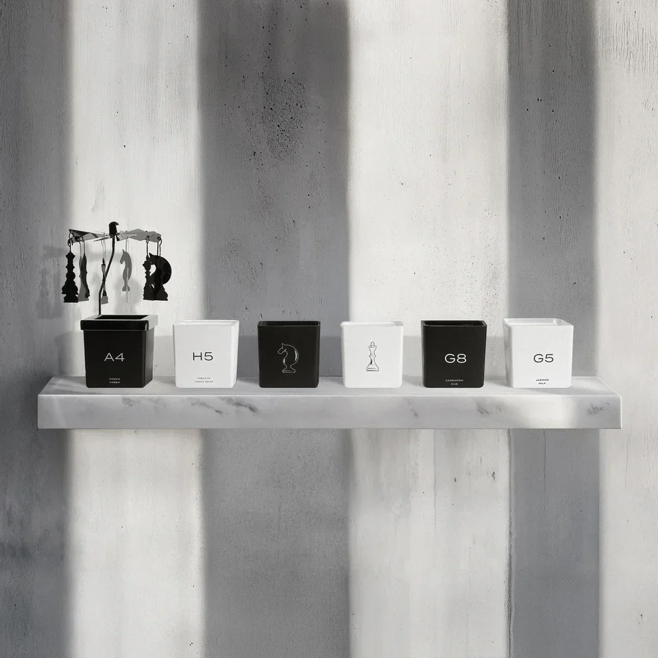 Luxury Candle Set with Carousel - Image 4